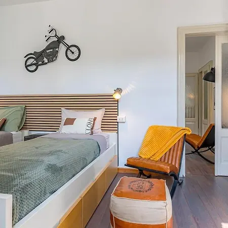 Ferro House Apartment *