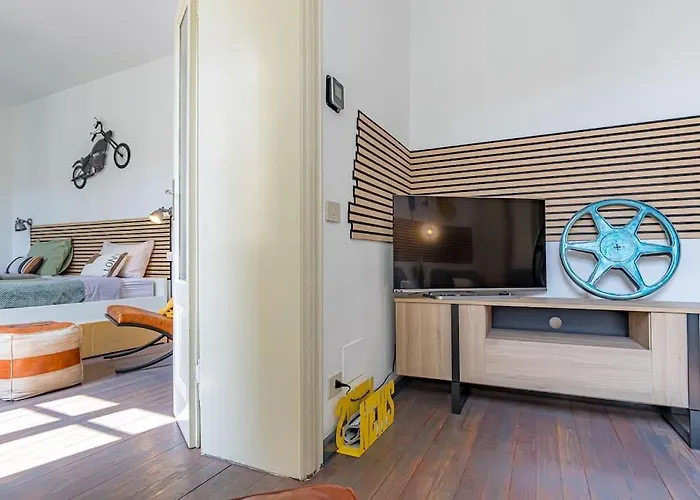 Ferro House * コモ