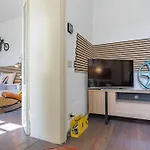 Ferro House * Como