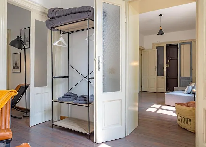 Ferro House *