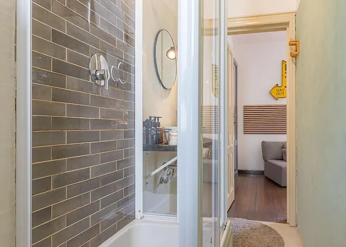 Ferro House Como