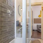 Ferro House Como