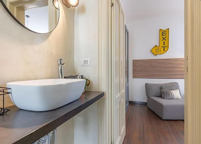 Ferro House * Como